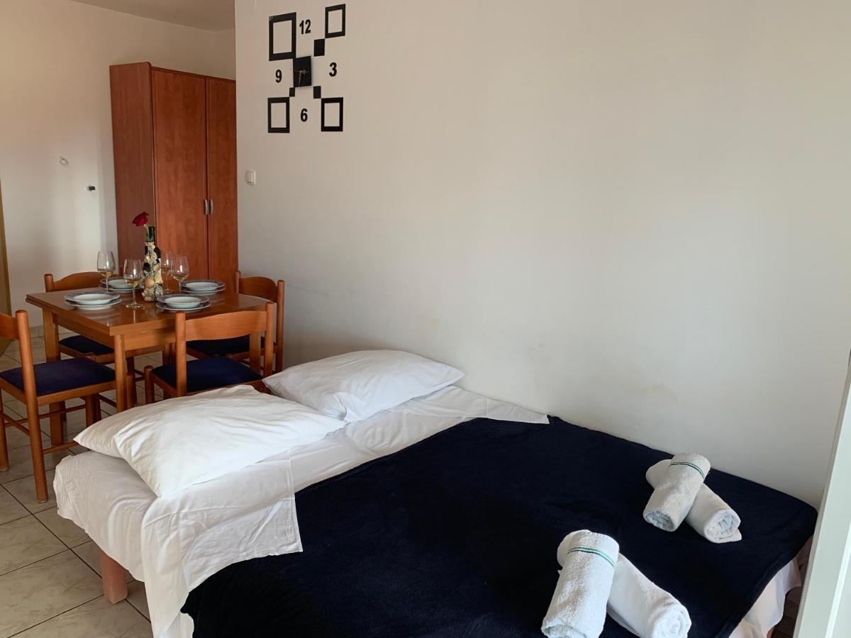 Apartments Julija ツリクヴェニツァ エクステリア 写真
